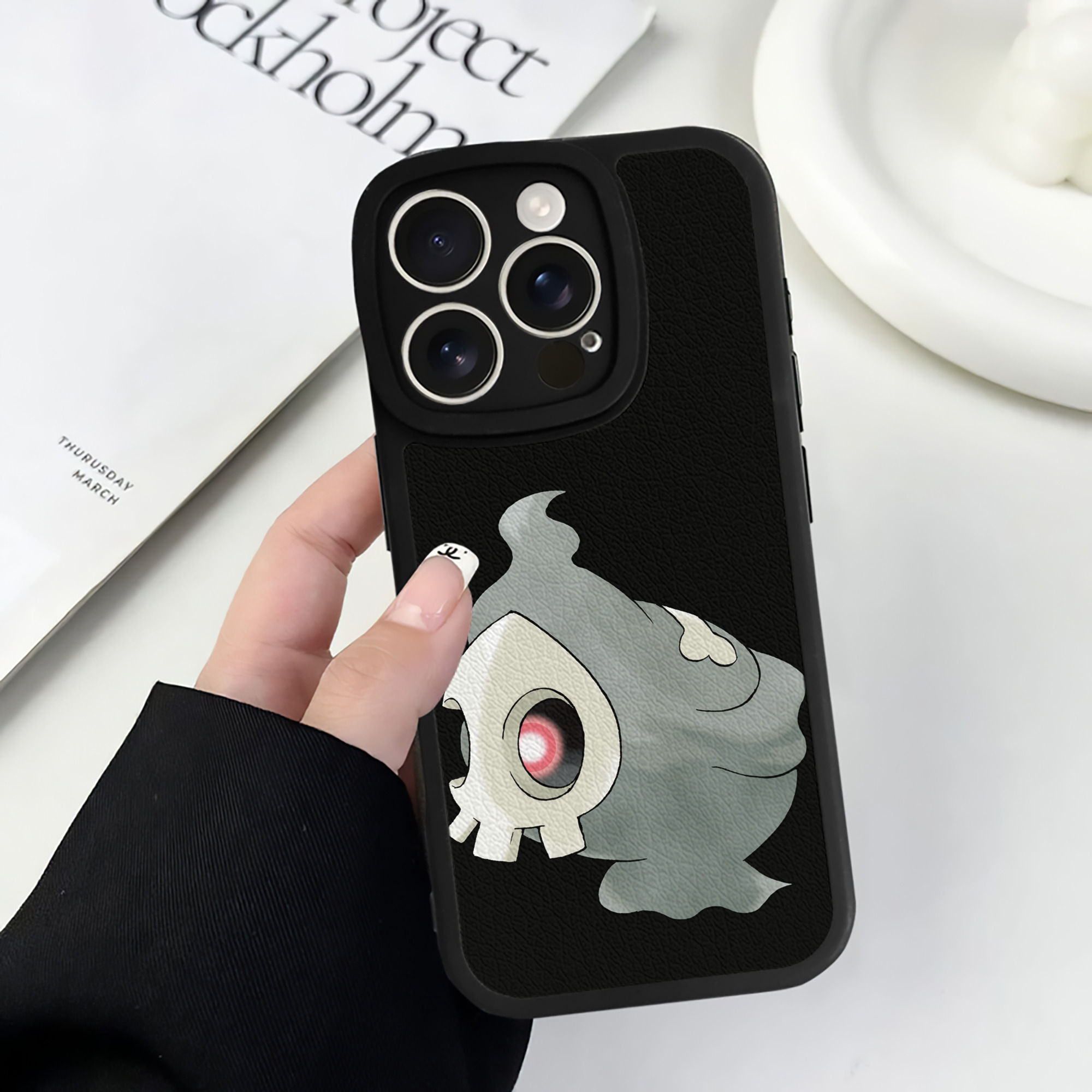 （画像用） ポケットモンスター Pokémon 【iPhone 16シリーズ対応】シリコンスマホケース（レザー調） 材質：シリコン
